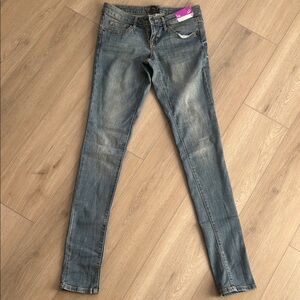 Women's Skinny Jeans in Classic Blue